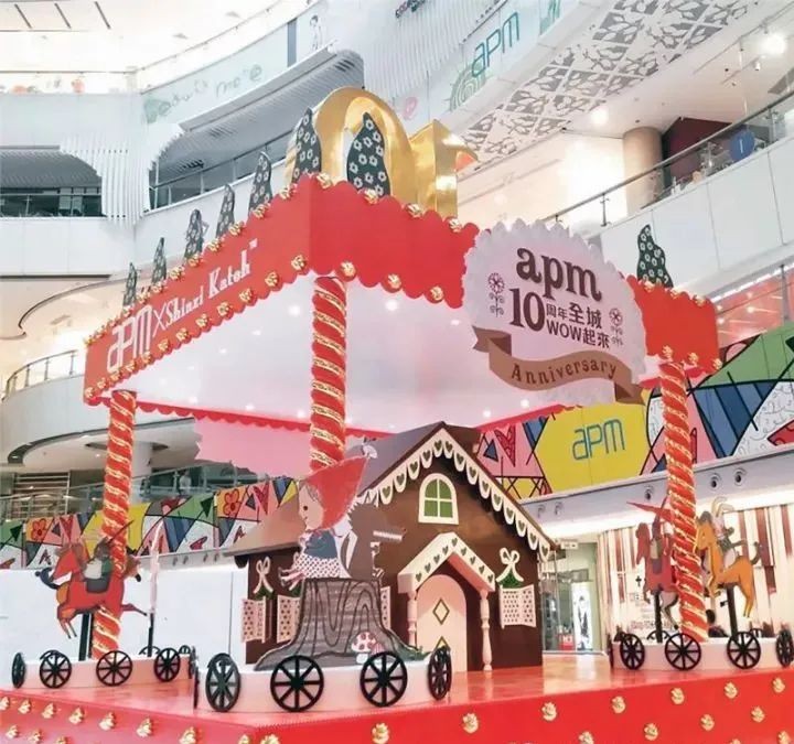 廣告行業(yè)彩白彩、KT板、雙面吊旗，廣告人要抓住圣誕節(jié)商機(jī)。